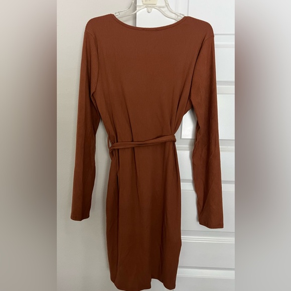 Long sleeve boutique brand dress NWT - Picture 7 of 8